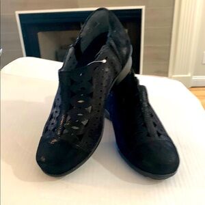 Drew Shoe Metro Women's Therapeutic Diabetic Extra Depth Shoe Leather Zipper